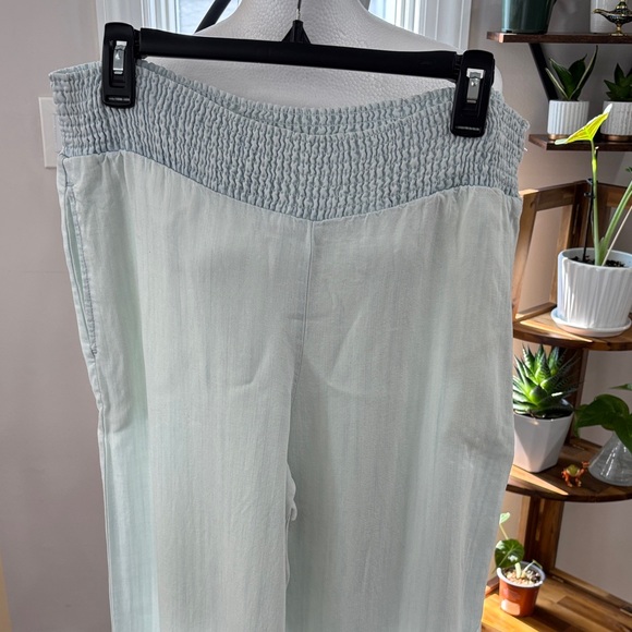 For the Republic light blue smocked waist Pants size M - Picture 2 of 4